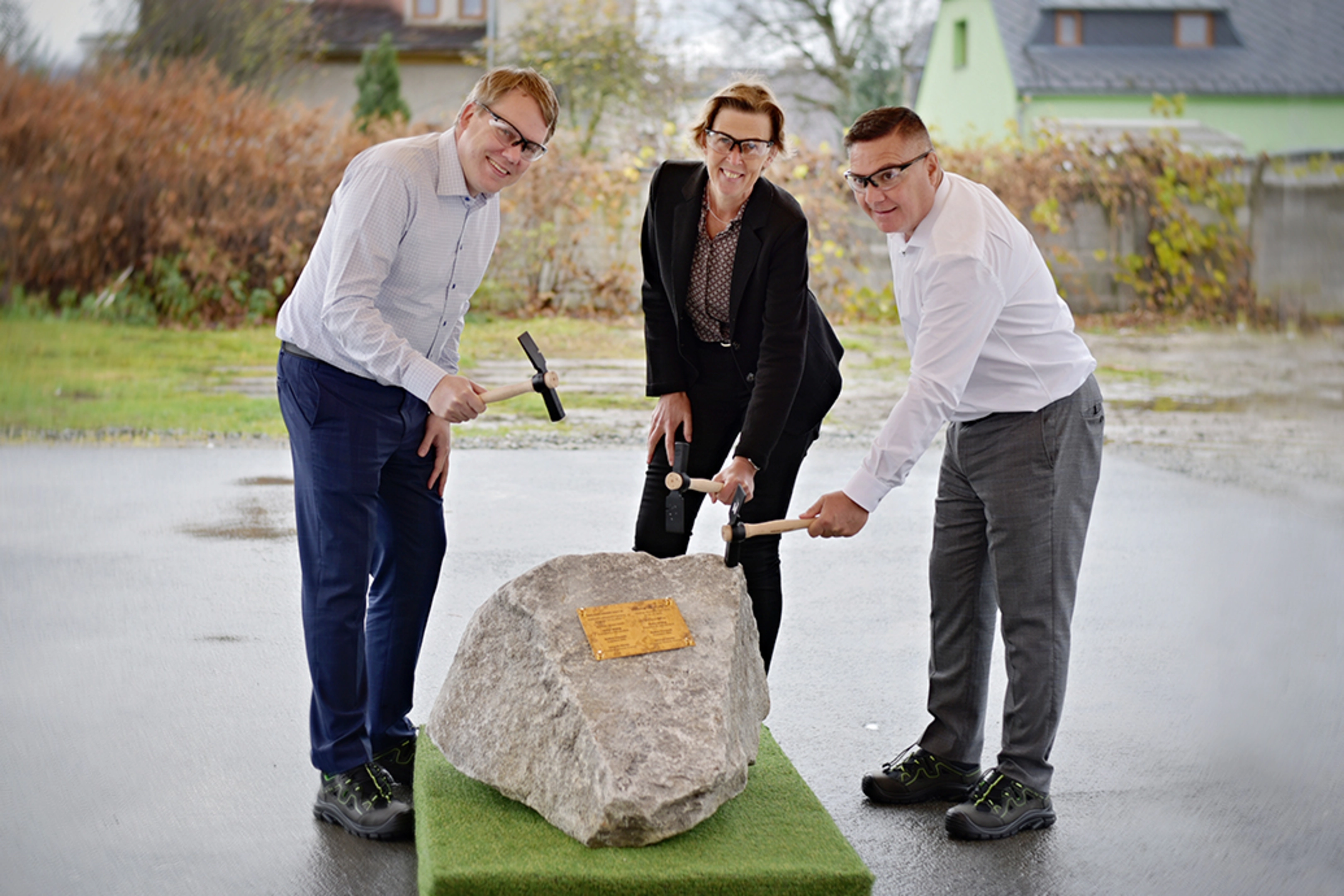News-Sandvik-Presidents-launch-new-production-hall-construction.jpg News-Sandvik-Presidents-launch-new-production-hall-construction.jpg